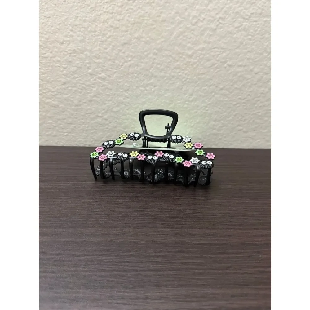 Studio Ghibli Spirited Away Soot Sprite Candy Rhinestone Claw Hair Clip